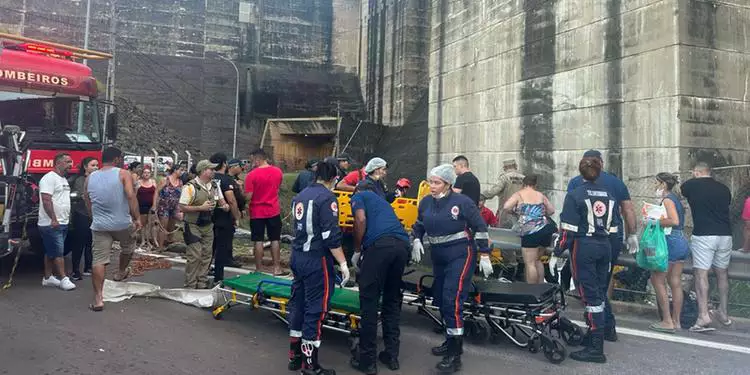 O coletivo saiu da cidade de Castanhal, no nordeste paraense, e seguia para Tucuruí, no sudeste do estado, onde os alunos participariam nesta segunda-feira (27) dos Jogos dos Institutos Federais (JIF 